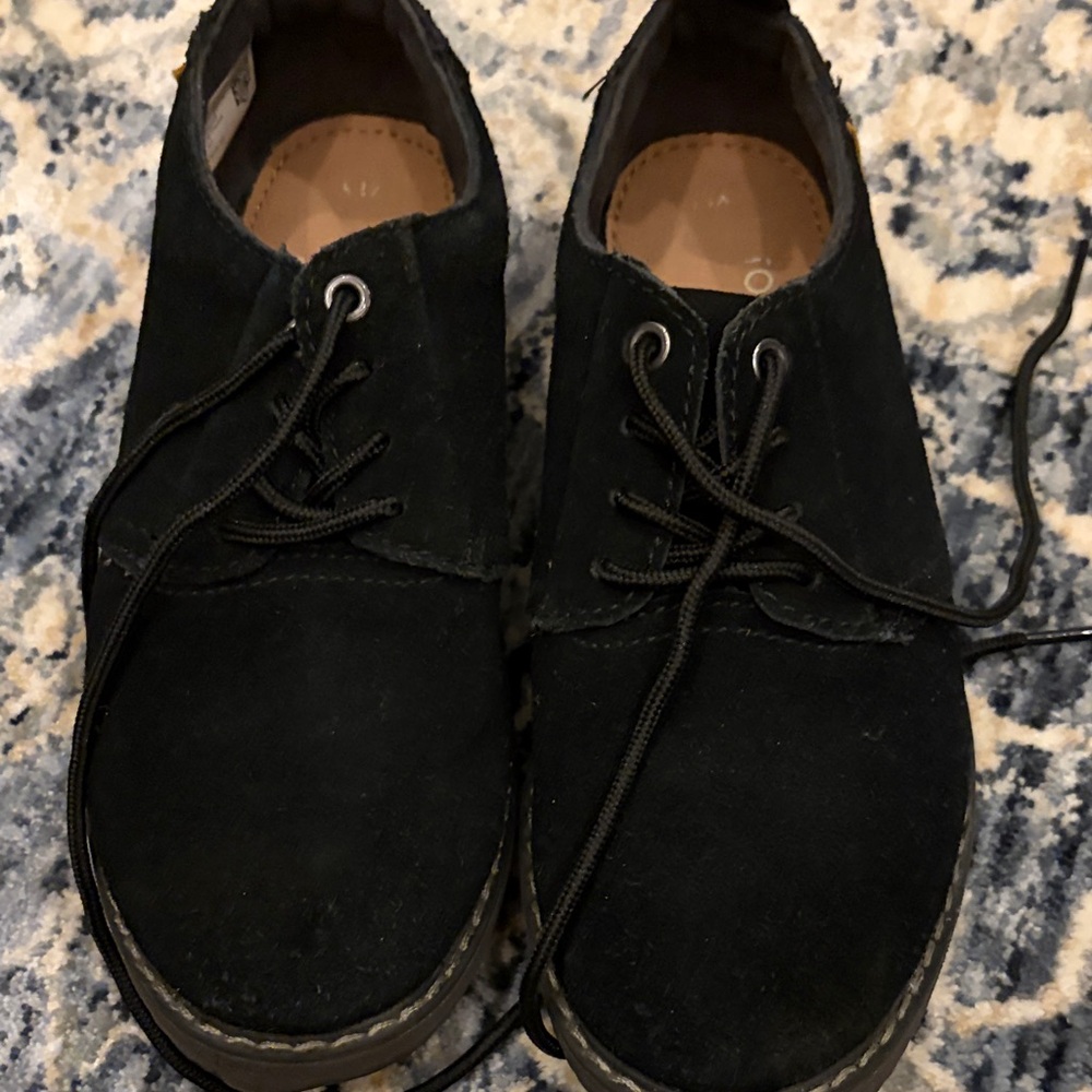 Tom’s Black Suede Lace-Up Casual Shoes
